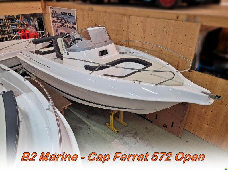 B2 Marine Cap Ferret 572 Open