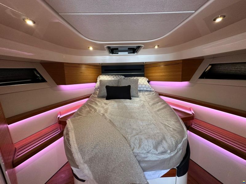 Boston Whaler 405 Conquest