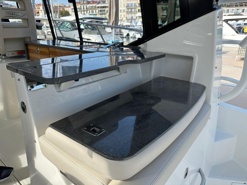 Boston Whaler 405 Conquest