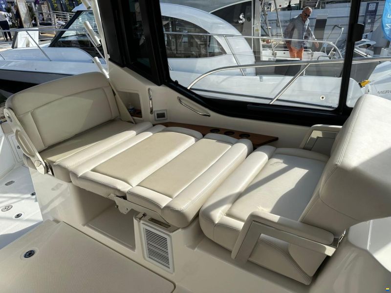 Boston Whaler 405 Conquest