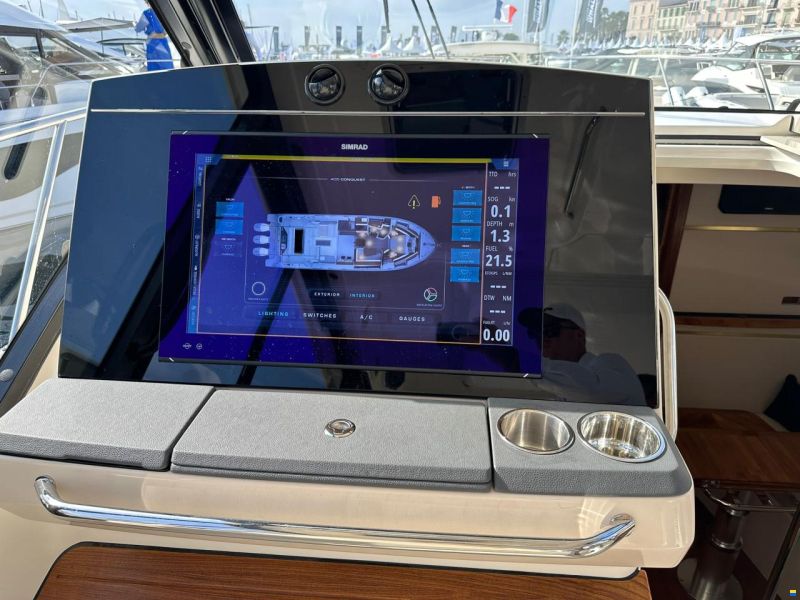 Boston Whaler 405 Conquest