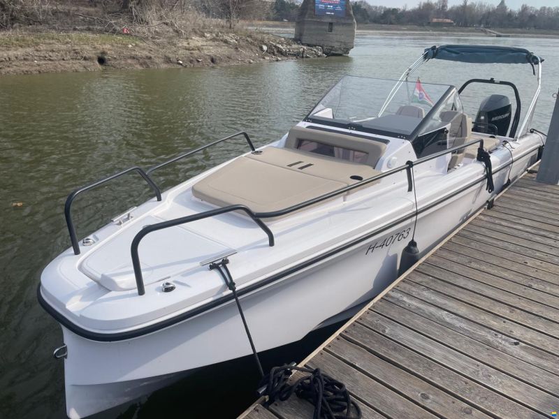 Axopar 25 Cross Bow