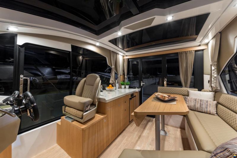 Galeon 370 HTC