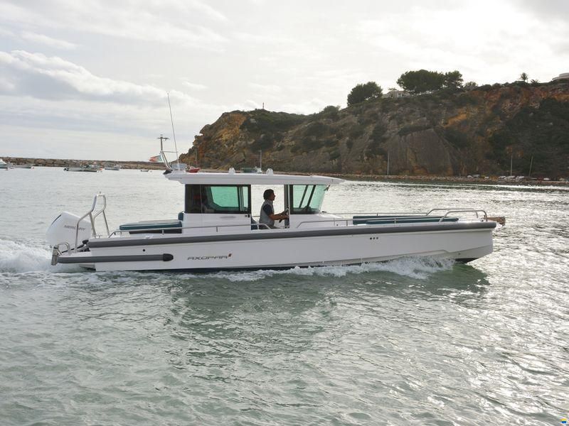 Axopar 28 Cabin