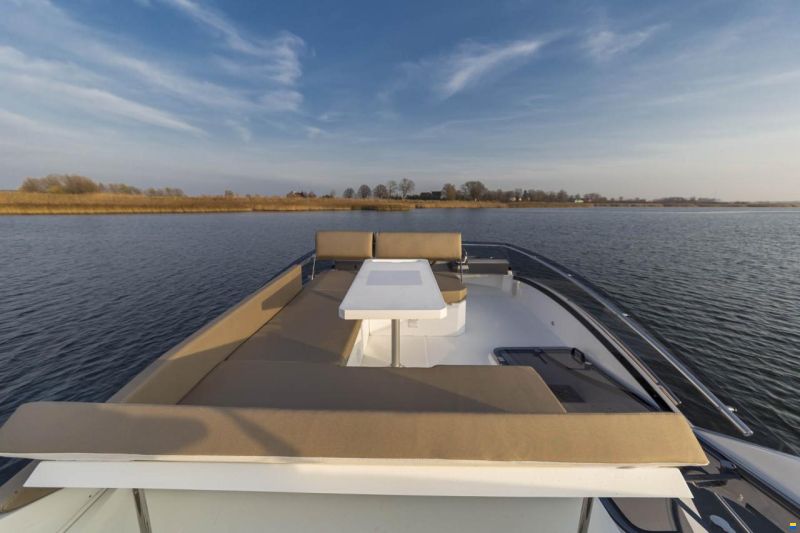 Galeon 360 FLY