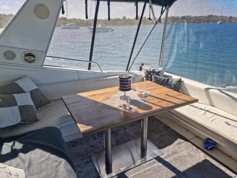 Sea Ray 440 SD