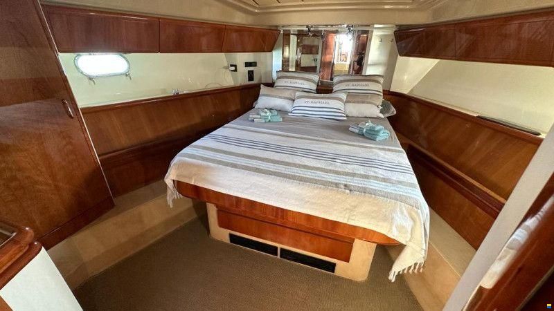Ferretti 57 Fly