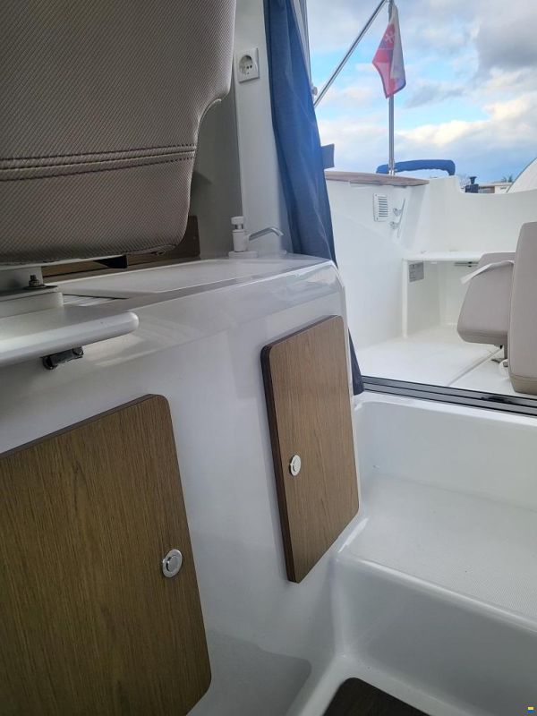 Beneteau Antares 6.8