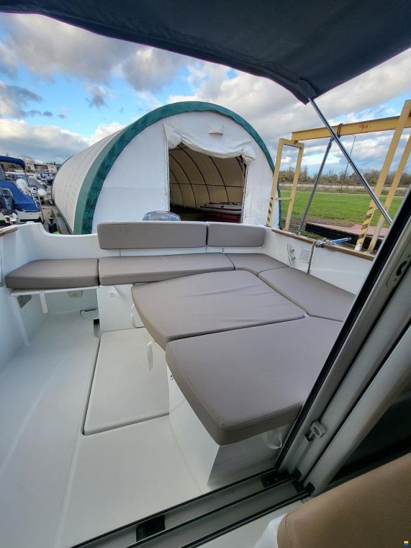 Beneteau Antares 6.8