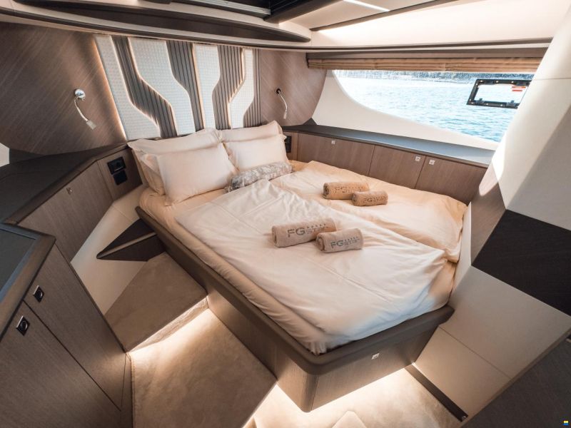 Galeon 440 Fly