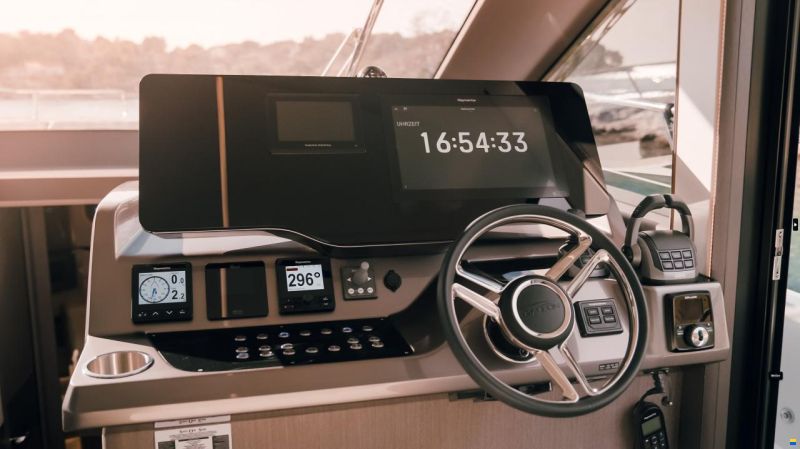 Galeon 440 Fly