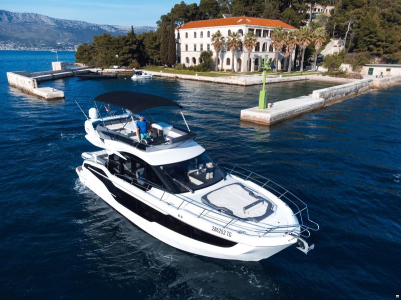 Galeon 440 Fly