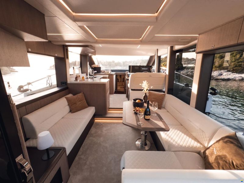 Galeon 440 Fly