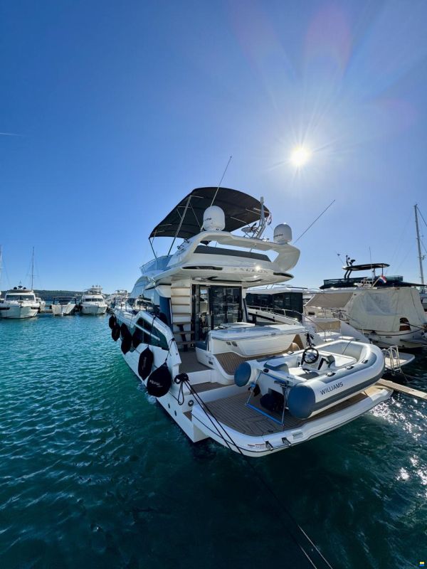 Galeon 440 Fly