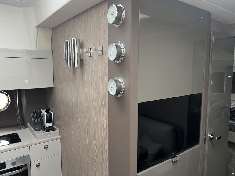 Cranchi M44 HT
