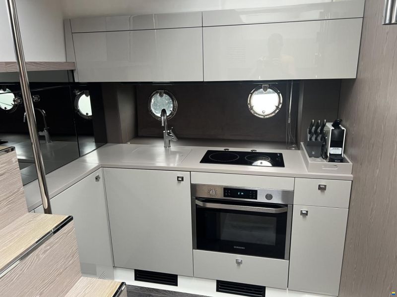 Cranchi M44 HT