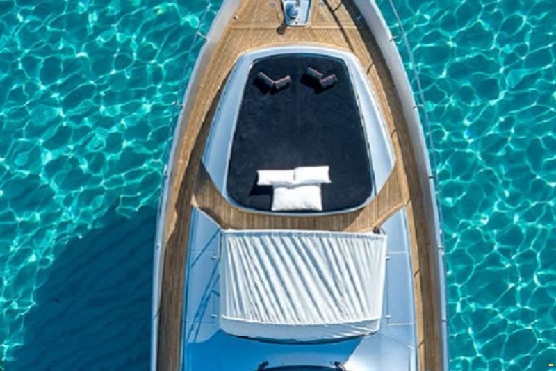 Pershing 80