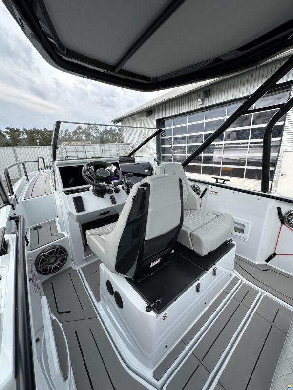Brabus 300 Shadow - Multistorage