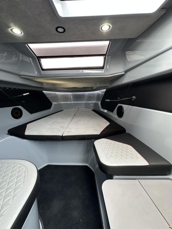 Brabus 300 Shadow - Multistorage