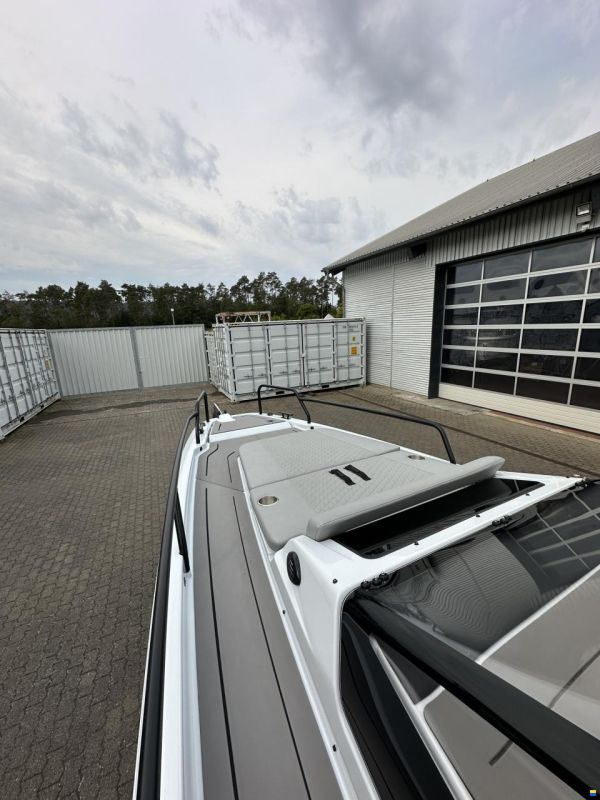 Brabus 300 Shadow - Multistorage