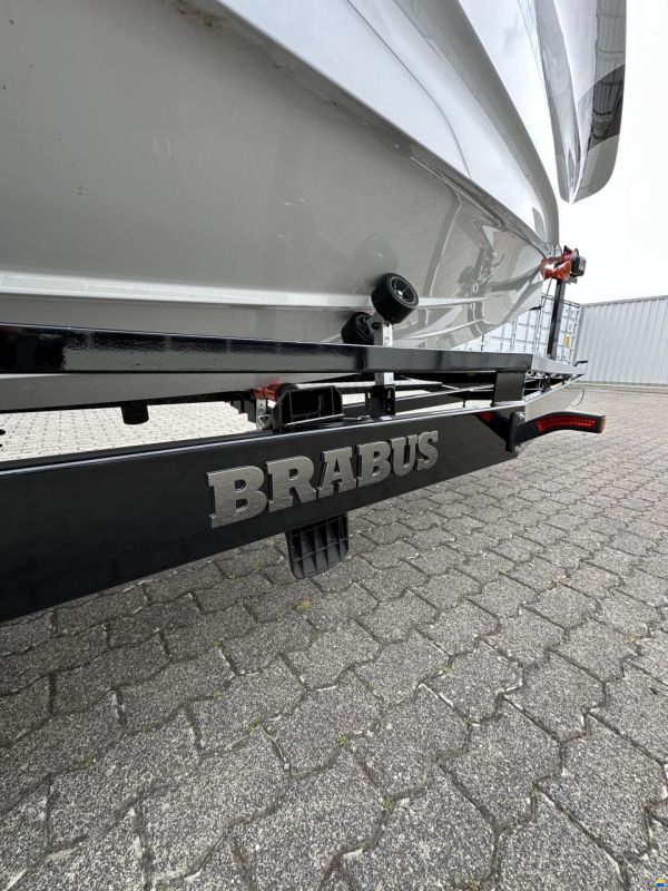 Brabus 300 Shadow - Multistorage