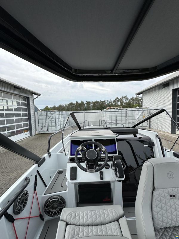 Brabus 300 Shadow - Multistorage