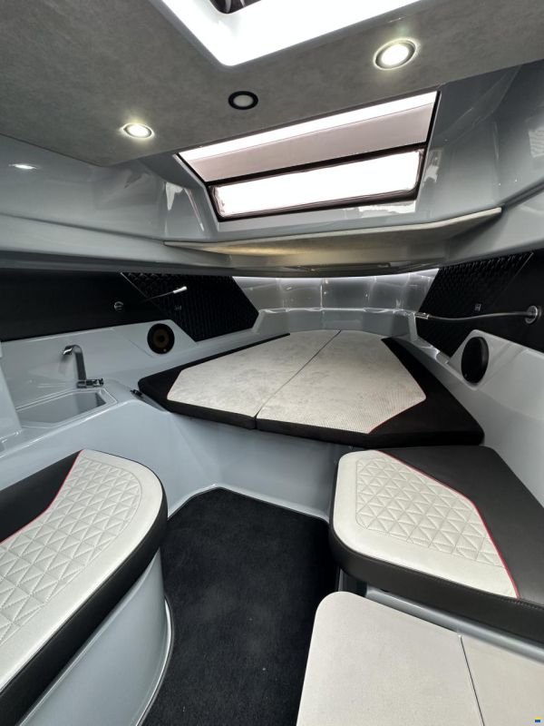 Brabus 300 Shadow - Multistorage