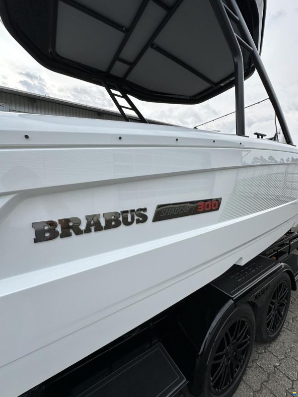 Brabus 300 Shadow - Multistorage