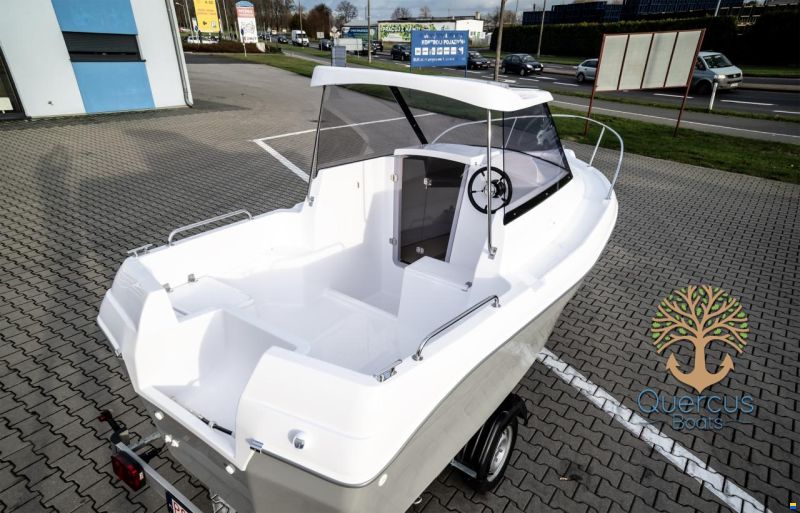 Quercus 480 Pilothouse