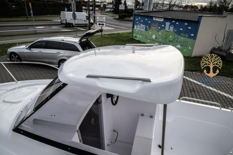Quercus 480 Pilothouse