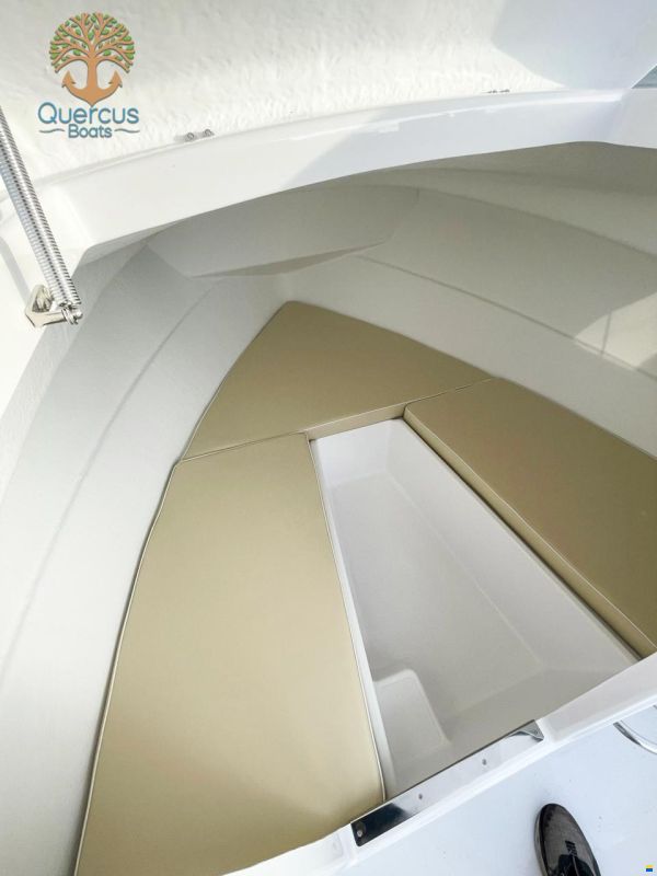 Quercus 480 Pilothouse
