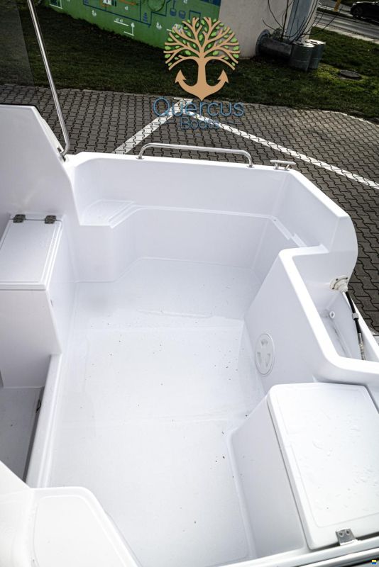 Quercus 480 Pilothouse