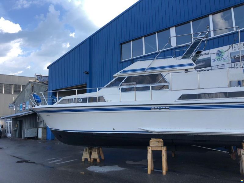 Neptunus 106 Fly bridge