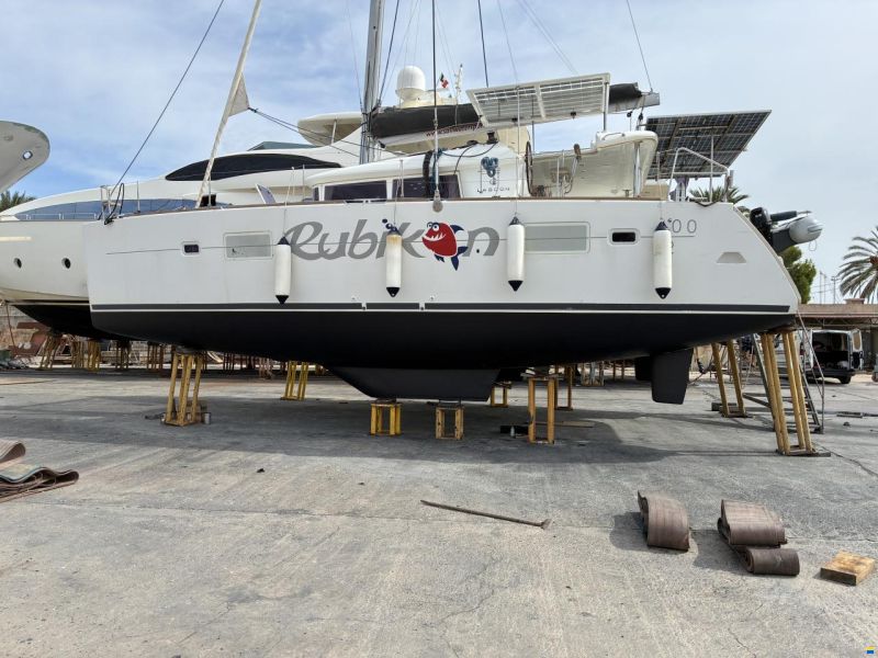 Lagoon 400 S2 Hybrid