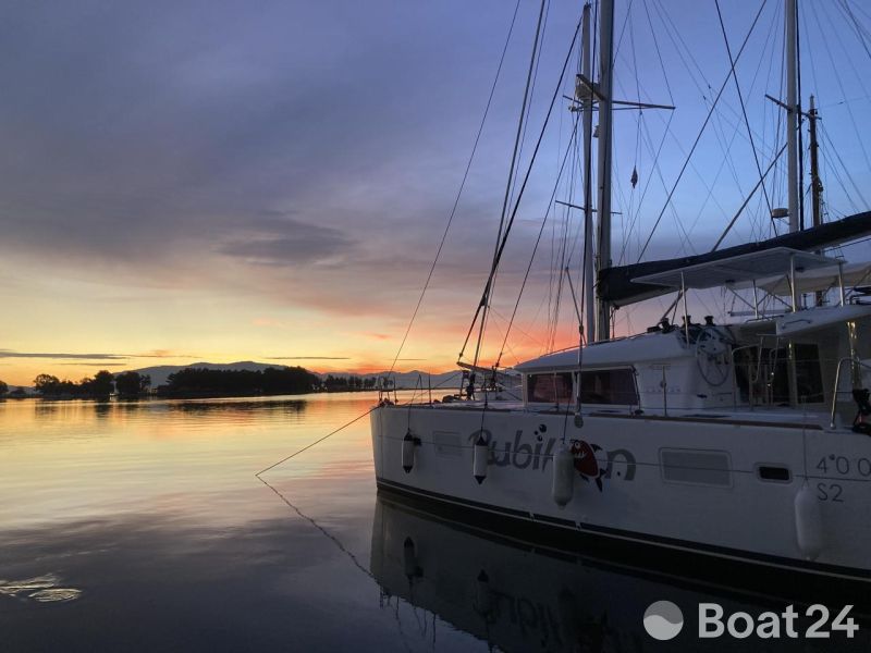 Lagoon 400 S2 Hybrid