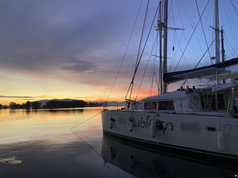 Lagoon 400 S2 Hybrid