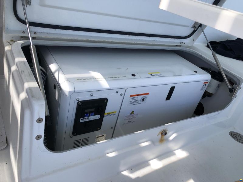 Lagoon 400 S2 Hybrid