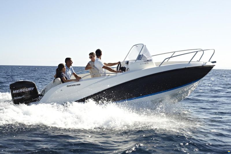 Quicksilver Activ 605 Sundeck