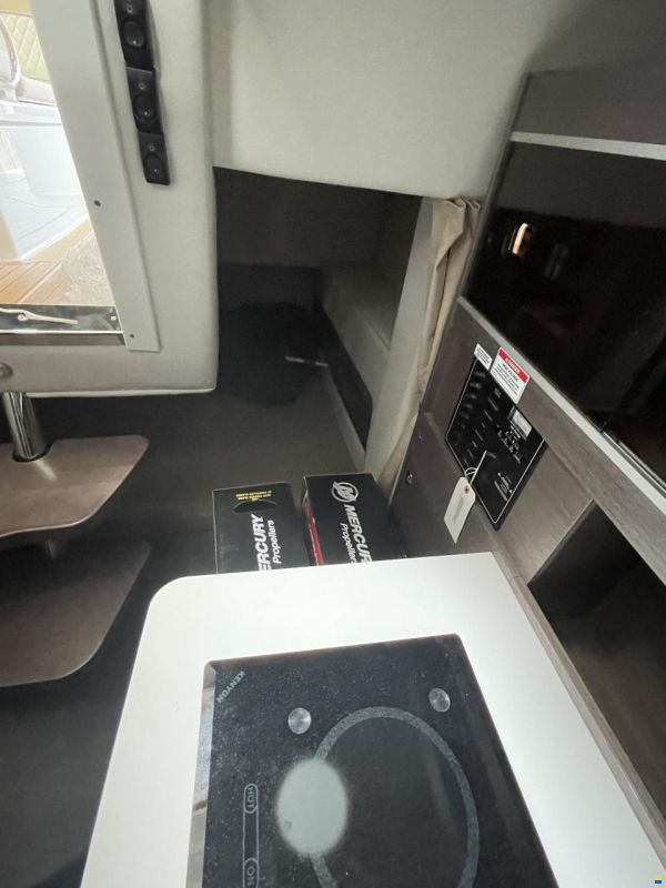 Bayliner Ciera 8