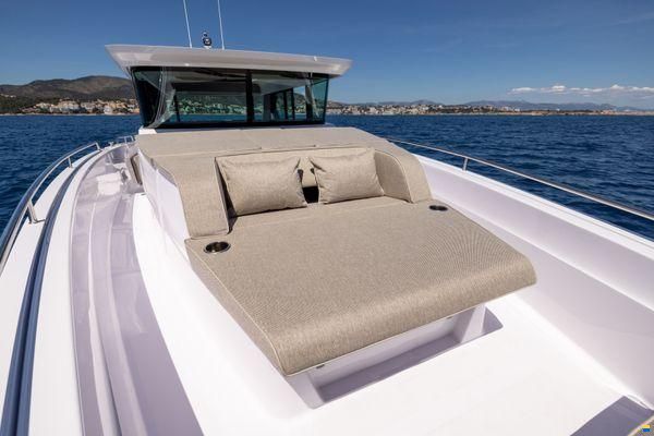 Axopar Yachts 45 XC Cross cabin
