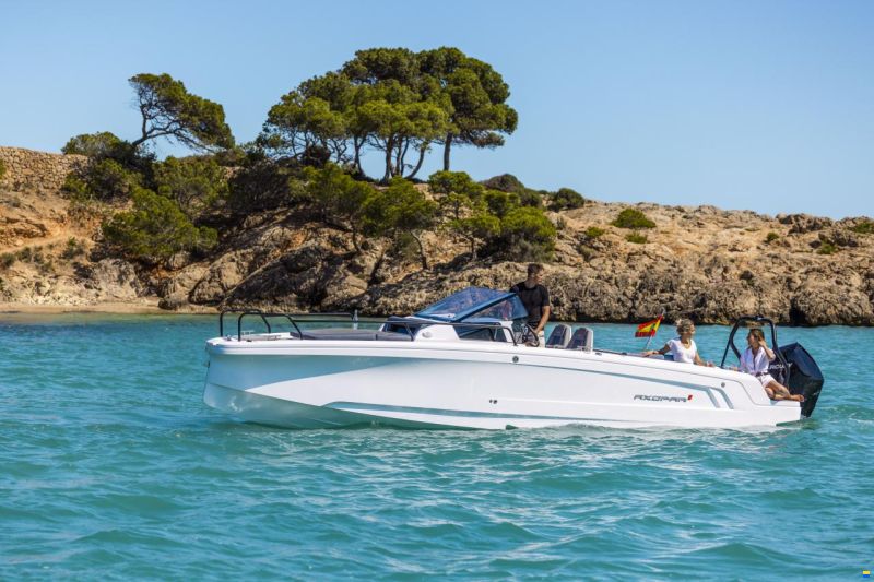 Axopar Yachts 25 Cross Bow