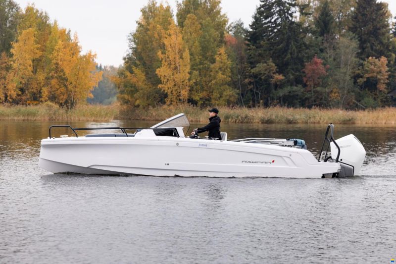 Axopar Yachts 25 Cross Bow