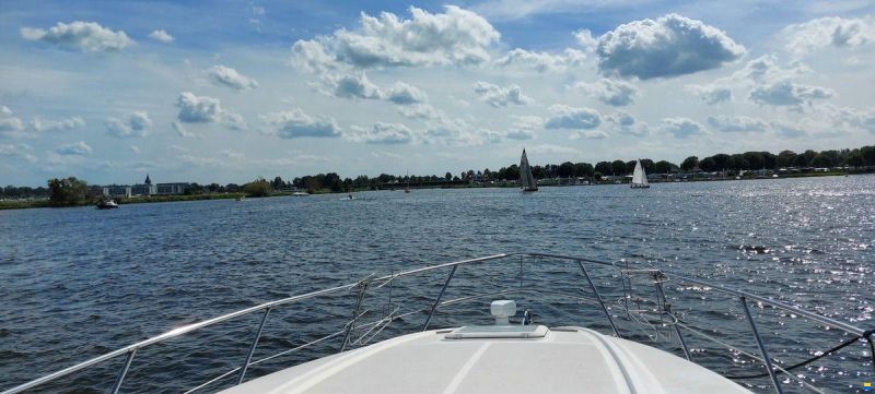 Bayliner 305
