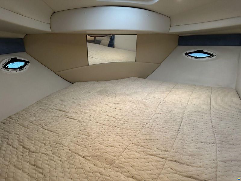Bayliner 305