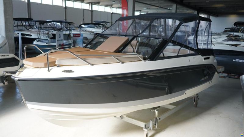 Quicksilver Activ 675 Cruiser