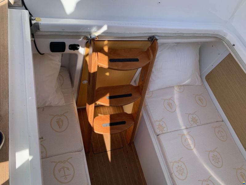 MV Marine Vesevus 35