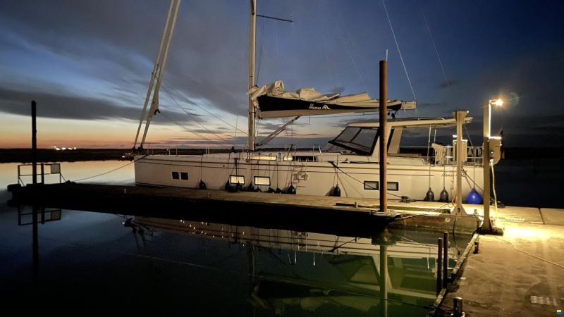 Hanse 548
