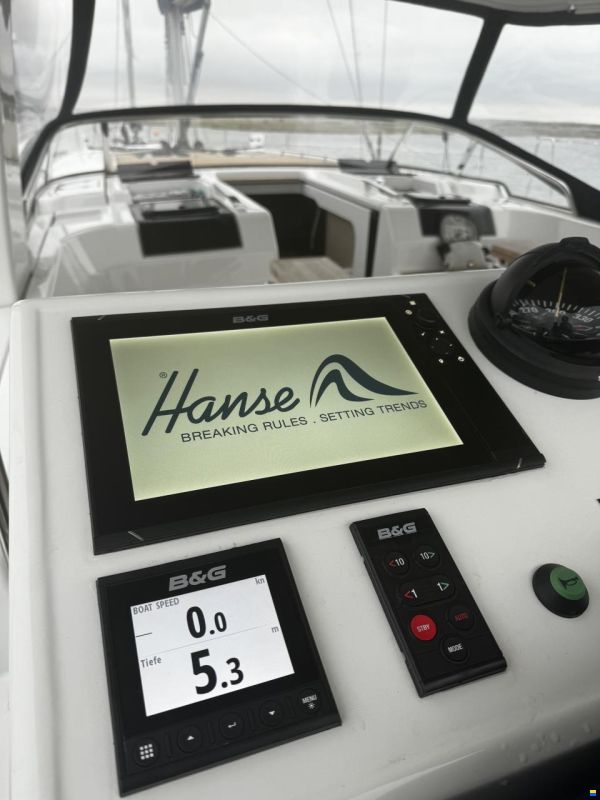 Hanse 548