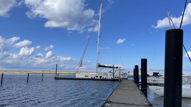 Hanse 548