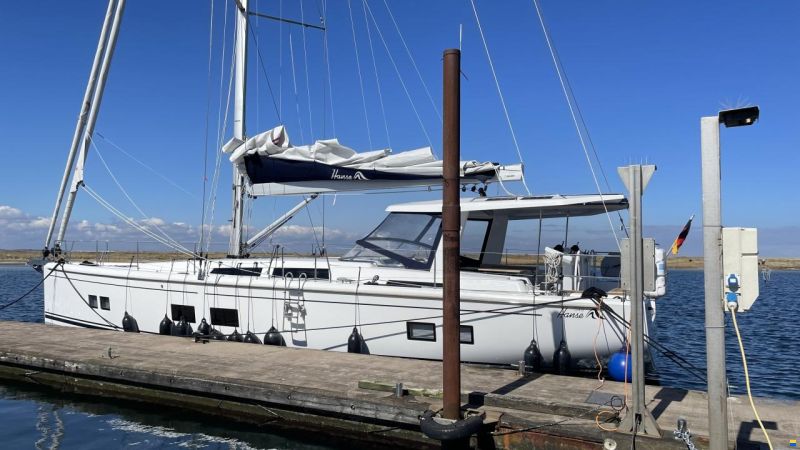 Hanse 548